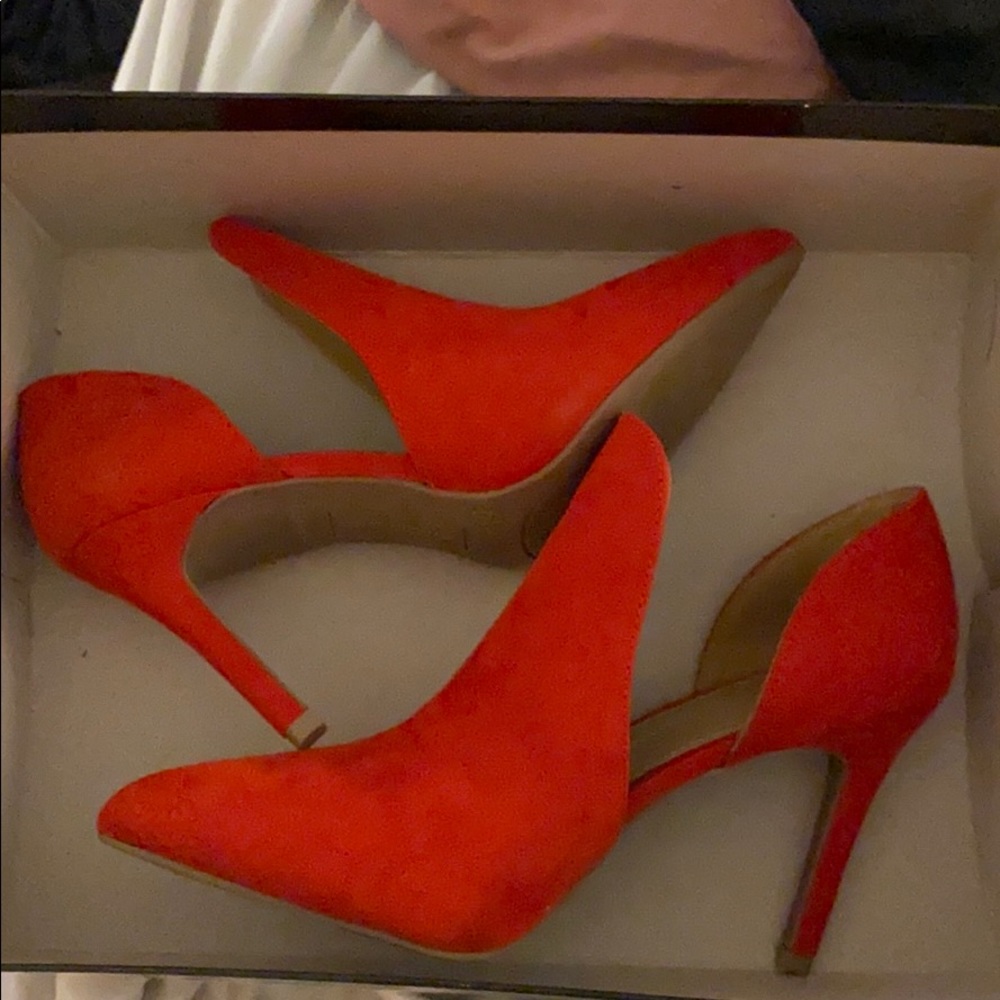 High heels - Picture 2 of 8